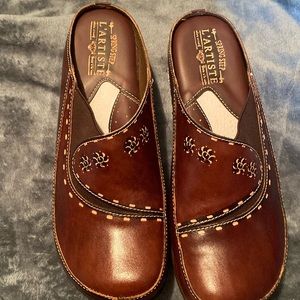 L’Artist SpringStep Chino Clog